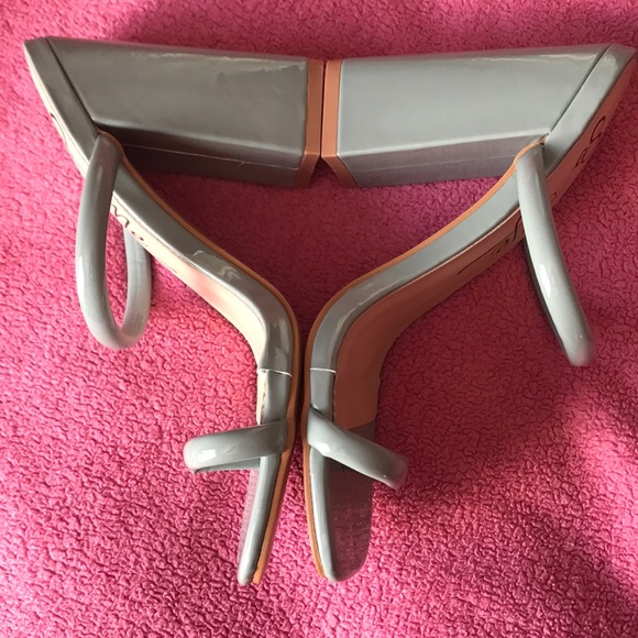 Spring Heels - Picture 3 of 4